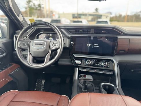 Used 2025 GMC Sierra 1500 Denali Ultimate image 12