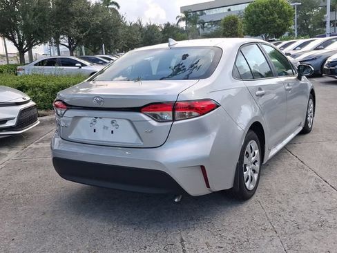 Used 2025 Toyota Corolla LE FWD image 4