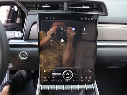 New 2026 GMC Terrain Elevation w/ Elevation Premium Package image 18