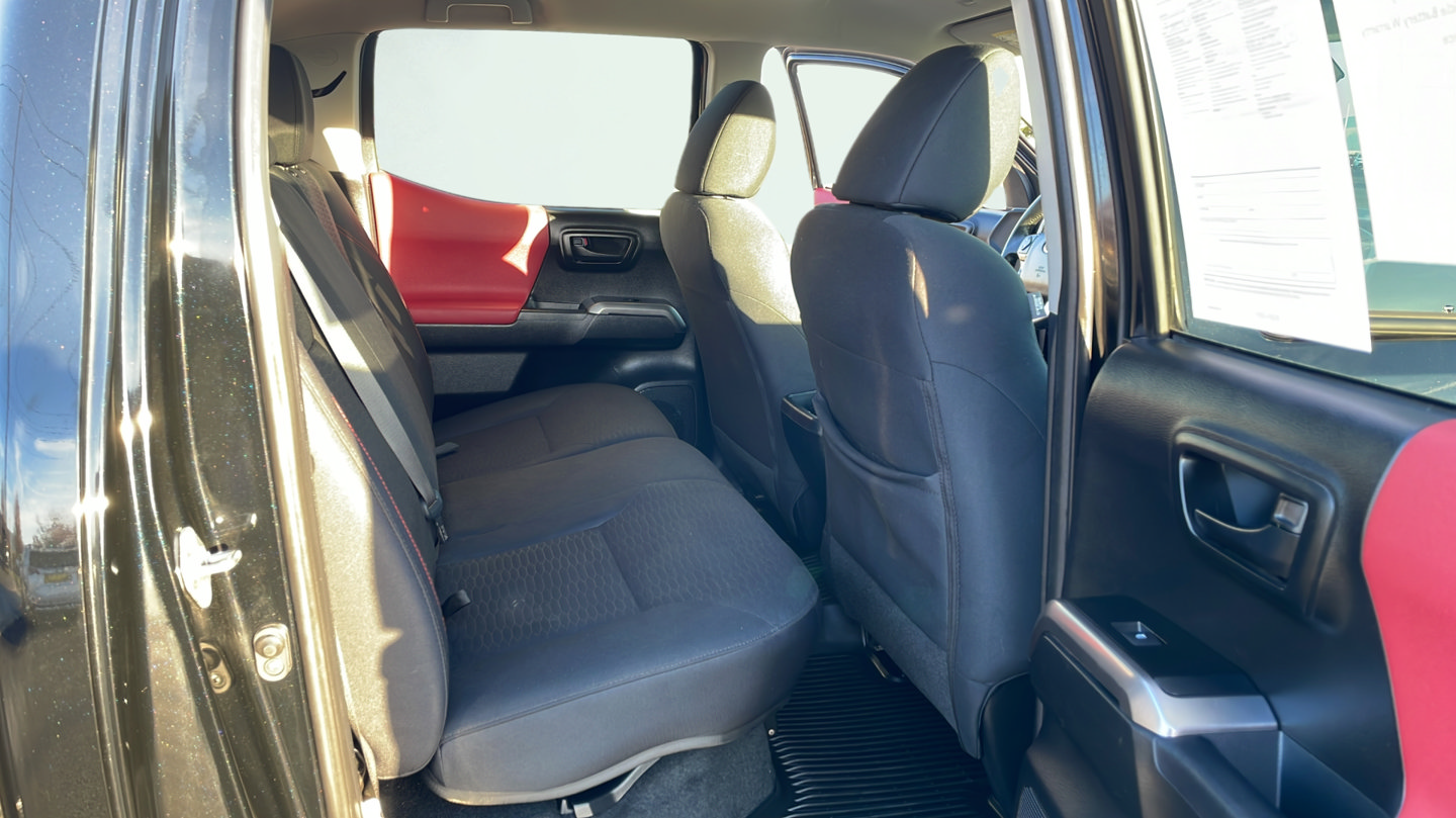 Certified 2019 Toyota Tacoma SR5 AWD/4WD image 20