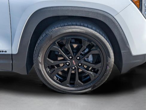 Used 2022 GMC Terrain SLT w/ Infotainment Package II image 10