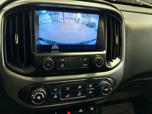 Used 2022 Chevrolet Colorado LT w/ Fleet Safety Package image 34