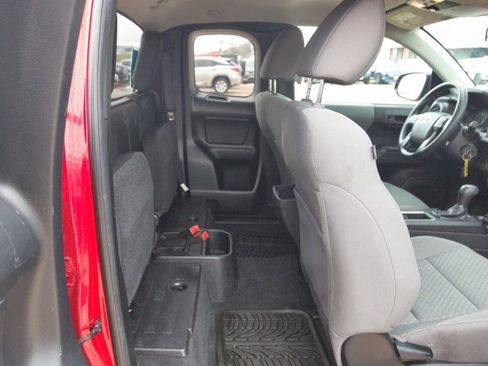 Used 2021 Toyota Tacoma SR AWD/4WD image 28