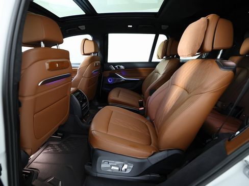 Used 2025 BMW X7 M60i w/ Executive Package image 16