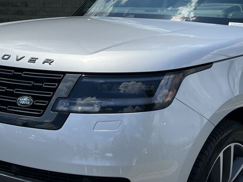 Certified 2025 Land Rover Range Rover SE AWD/4WD image 12