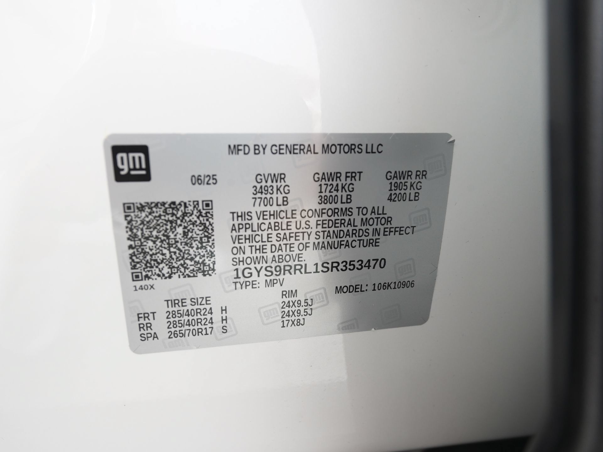 Used 2025 Cadillac Escalade ESV Sport Platinum AWD/4WD image 40