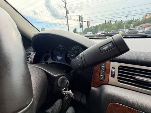 Used 2013 Chevrolet Tahoe LT AWD/4WD image 5