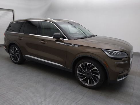 Used 2022 Lincoln Aviator Reserve w/ Equipment Group 201A RWD image 11