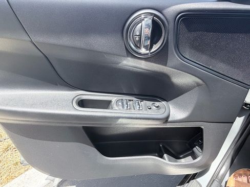 Used 2018 MINI Cooper Countryman FWD image 16