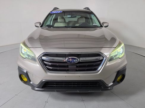 Used 2018 Subaru Outback 2.5i Limited AWD/4WD image 8