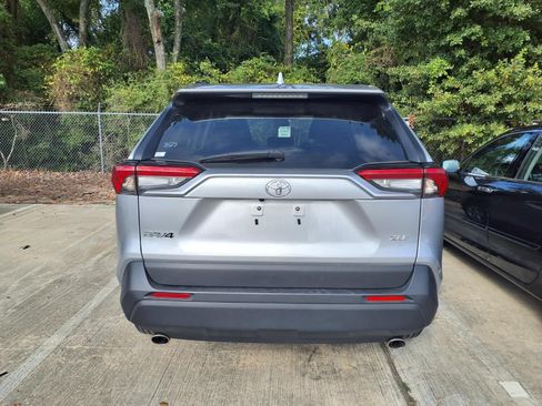 Used 2025 Toyota RAV4 XLE FWD image 6