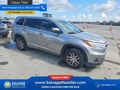 Used 2014 Toyota Highlander LE image 5