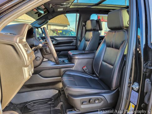 Used 2021 Chevrolet Suburban RST w/ Luxury Package image 9