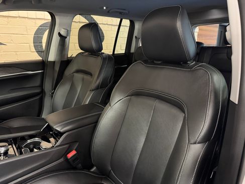 Used 2023 Jeep Grand Cherokee Limited AWD/4WD image 20