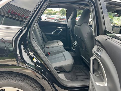 Used 2025 Audi Q5 Premium Plus w/ Premium Plus AWD/4WD image 31
