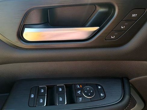 New 2025 Nissan Armada Platinum Reserve image 21