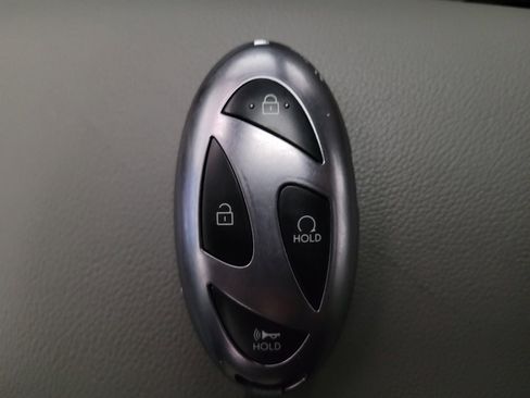 Used 2025 Hyundai Elantra SEL FWD image 32