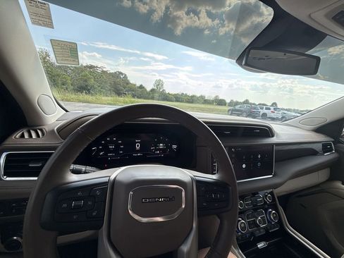 Certified 2023 GMC Yukon Denali image 16