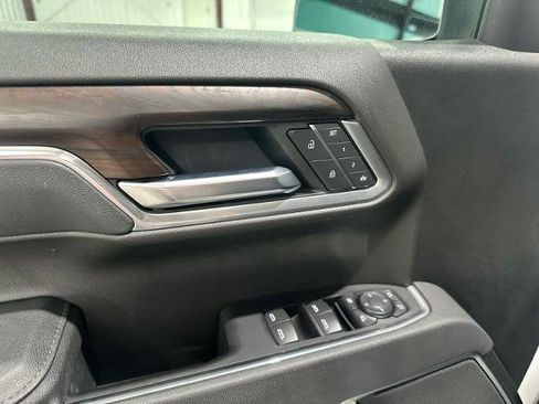 Used 2025 GMC Sierra 1500 SLT RWD image 21