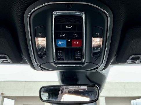 Used 2024 Jeep Grand Cherokee L Altitude image 34