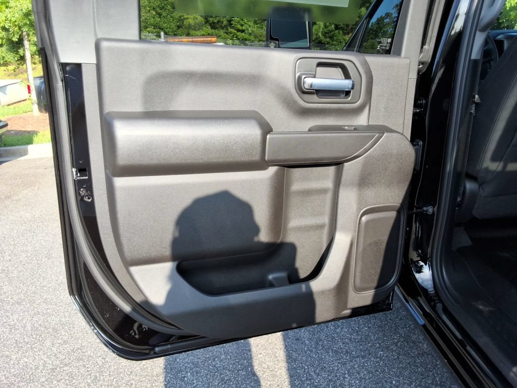 New 2026 Chevrolet Silverado 2500 Custom w/ Custom Value Package AWD/4WD image 16