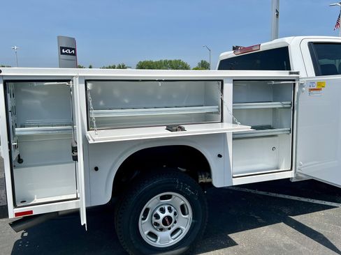New 2025 GMC Sierra 2500 Pro w/ Convenience Package AWD/4WD image 32