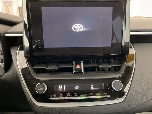Used 2023 Toyota Corolla LE image 14