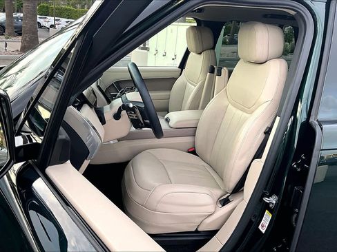 Used 2024 Land Rover Range Rover SE image 7