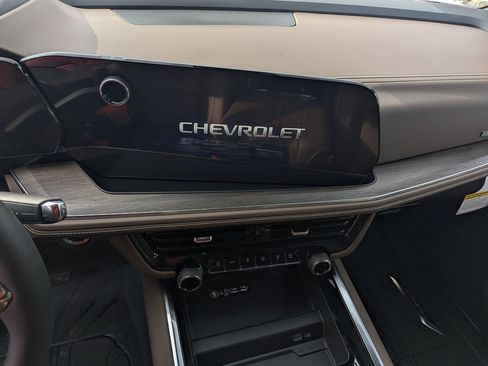 New 2026 Chevrolet Suburban High Country image 25