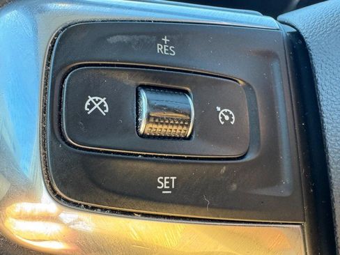 Used 2020 Chevrolet Blazer LT FWD image 16