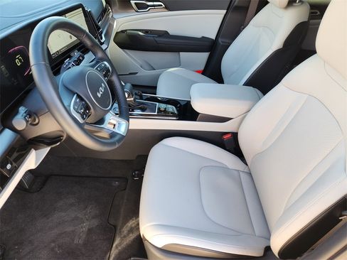 New 2025 Kia Sportage EX w/ Premium Package image 9