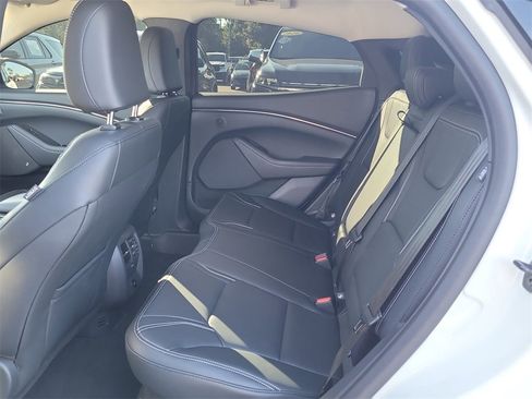 Certified 2025 Ford Mustang Mach-E Premium image 9