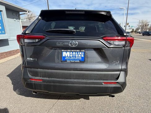 Used 2019 Toyota RAV4 XLE image 6