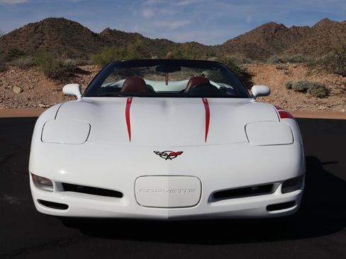 Used 1998 Chevrolet Corvette w/ Performance Handling Pkg image 10