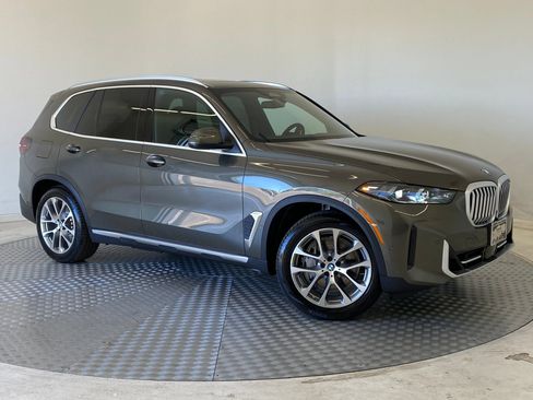 Used 2026 BMW X5 xDrive50e w/ Premium Package AWD/4WD image 6