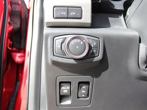 Used 2020 Ford F150 Raptor w/ Equipment Group 802A Luxury image 44