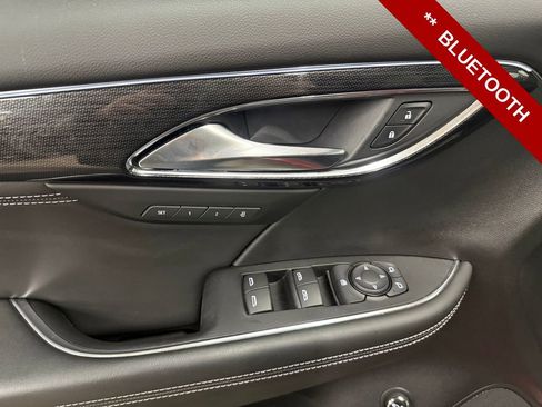 Used 2023 Buick Envision Essence image 12