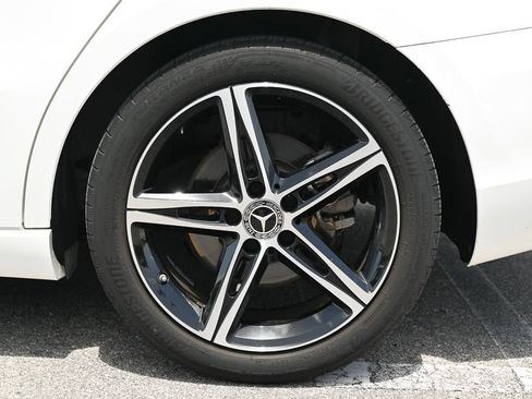 Used 2022 Mercedes-Benz A 220 image 7