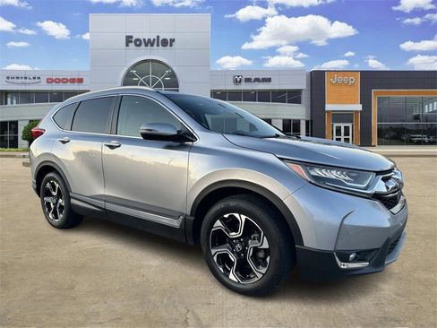Used 2018 Honda CR-V Touring image 2