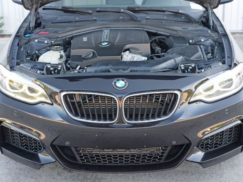 Used 2016 BMW M235i Coupe image 7
