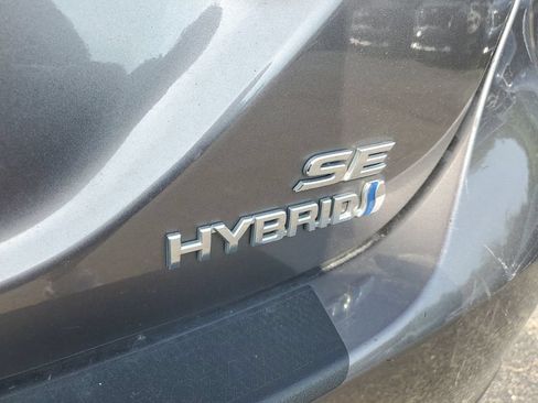 Used 2021 Toyota Camry SE w/ Cold Weather Package FWD image 27
