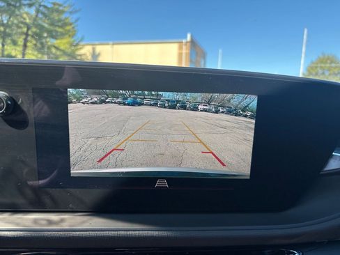 Used 2025 Buick Envista Sport Touring image 22