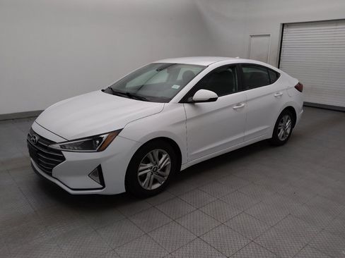 Used 2020 Hyundai Elantra SEL w/ Cargo Package (C1) FWD image 2