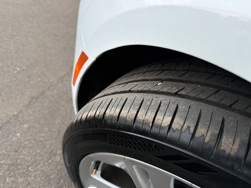 Used 2018 Chevrolet Camaro LT RWD image 30