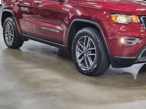 Used 2020 Jeep Grand Cherokee Limited RWD image 16