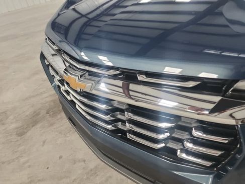 Used 2025 Chevrolet Equinox LT image 9