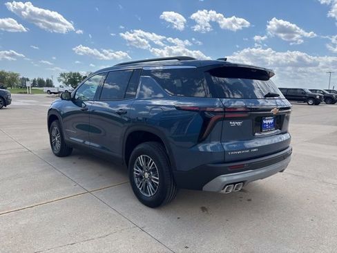 New 2026 Chevrolet Traverse LT w/ Driver Confidence Package AWD/4WD image 6