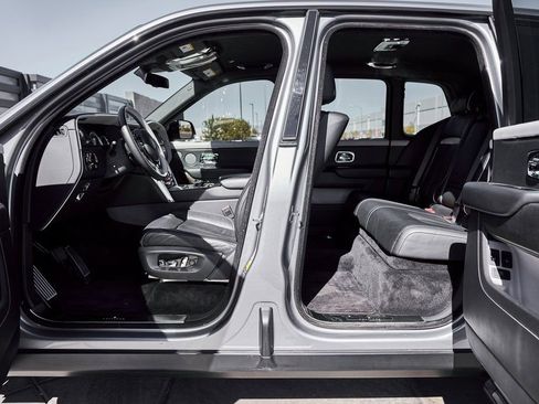 Used 2023 Rolls-Royce Cullinan AWD/4WD image 31