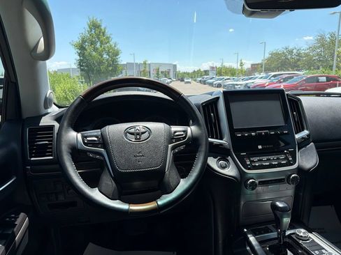 Used 2016 Toyota Land Cruiser AWD/4WD image 22