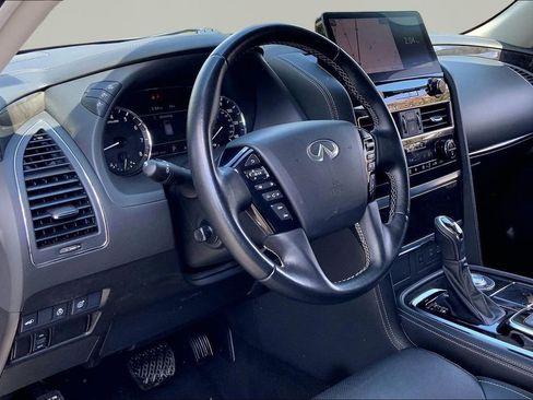 Used 2024 INFINITI QX80 Luxe image 12